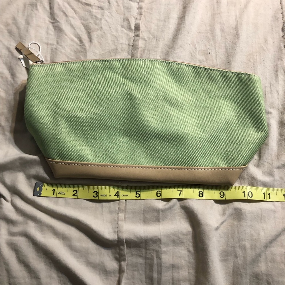 NWOT Estee Lauder Mint Green Pouch